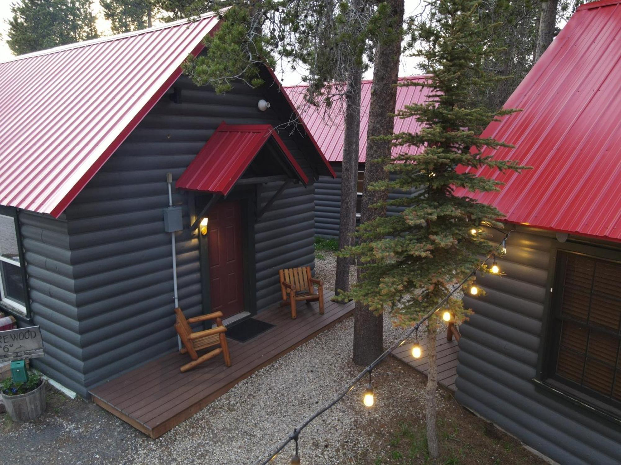 Yellowstone Cabins And Rv West Yellowstone Exteriör bild